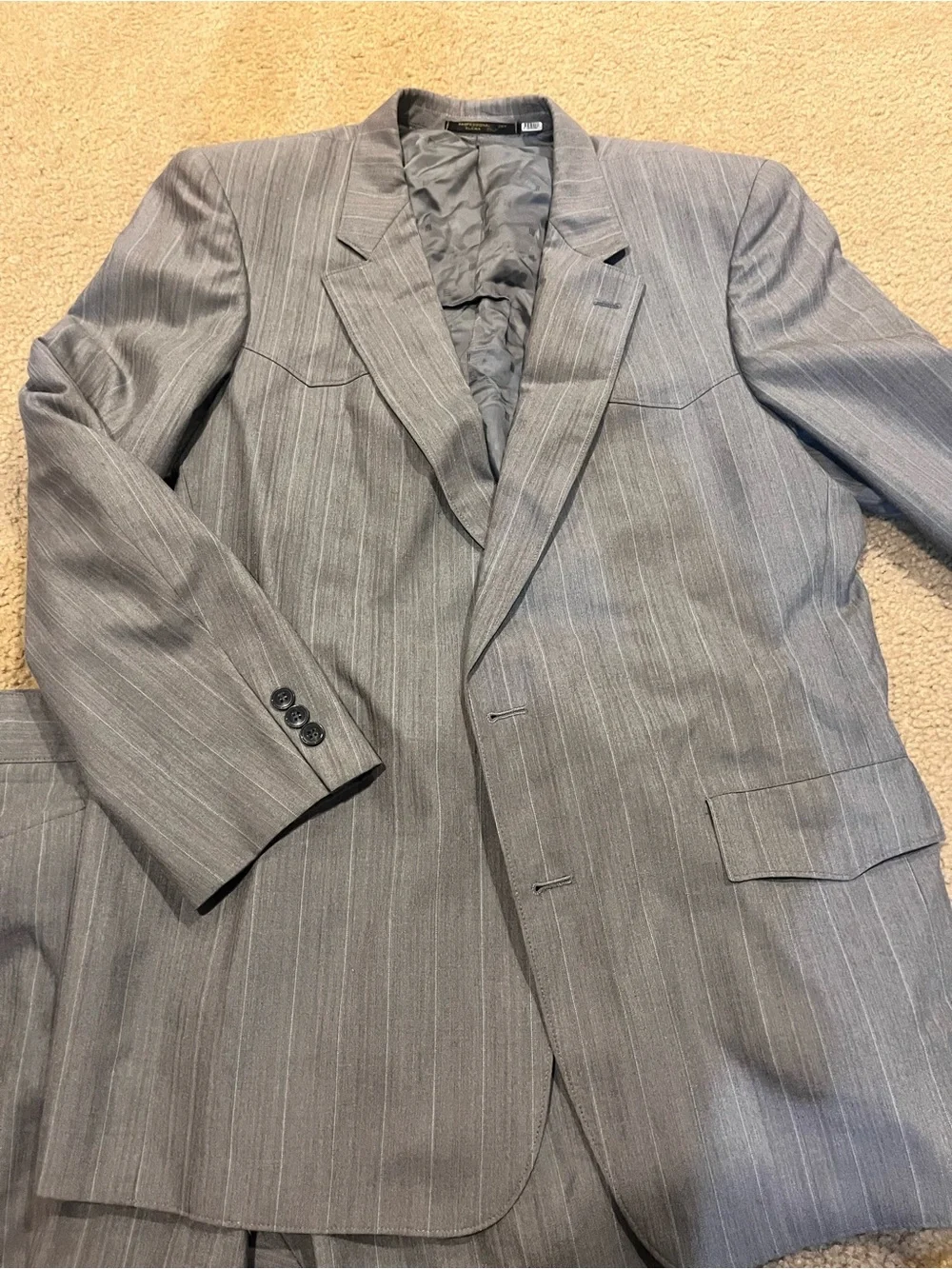 Classic vintage Men's Gray Pinstripe Suit Jacket & Trousers western size 44 / 38